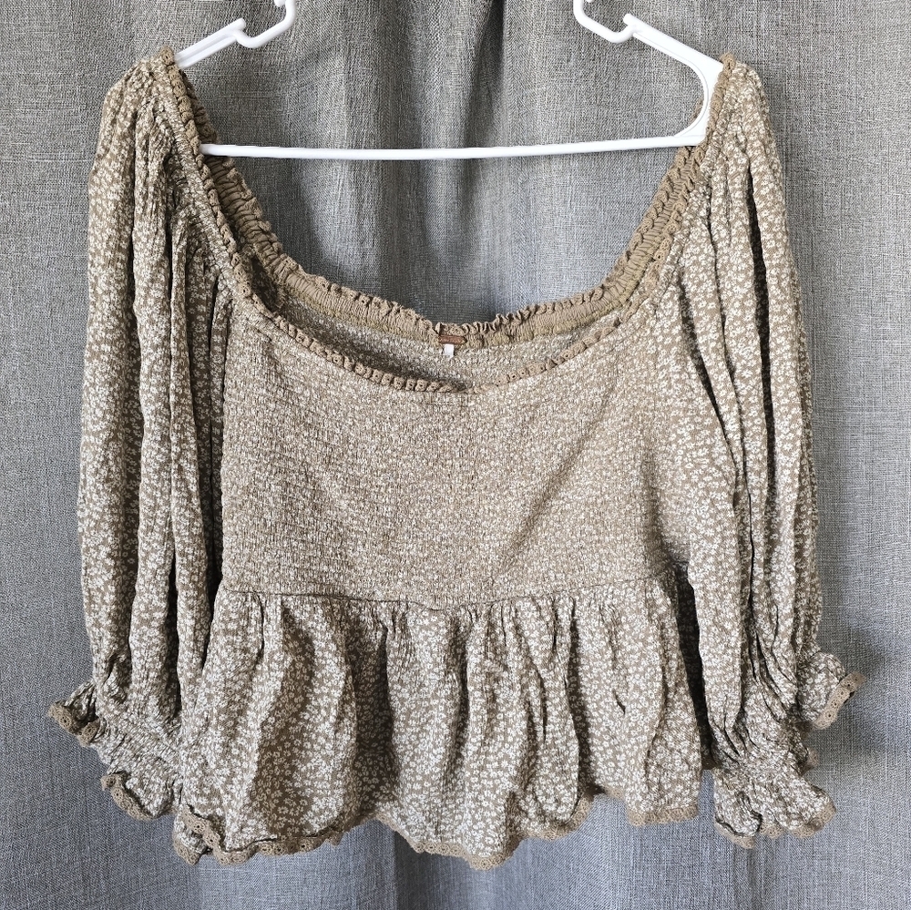 FREE PEOPLE Women’s Brittnee Printed Smocked Crop Top Green Ditsy Floral Sz M